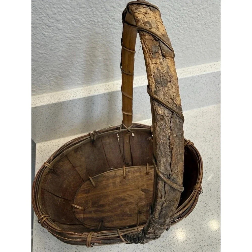 Vtg Primitive Native Tree Bark Basket Decor Hanging Gathering Berry Rustic